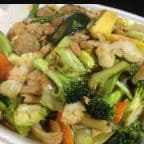 Best Steamed Chicken with Mix Vegetable in Bartlett, TN